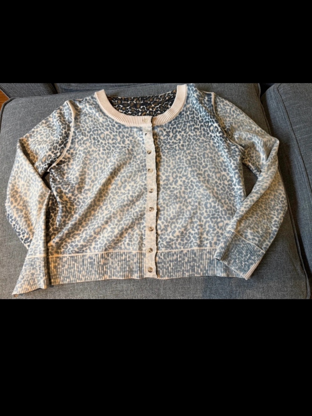 Source Unknown Gray and Cream Leopard-Print Button Cardigan